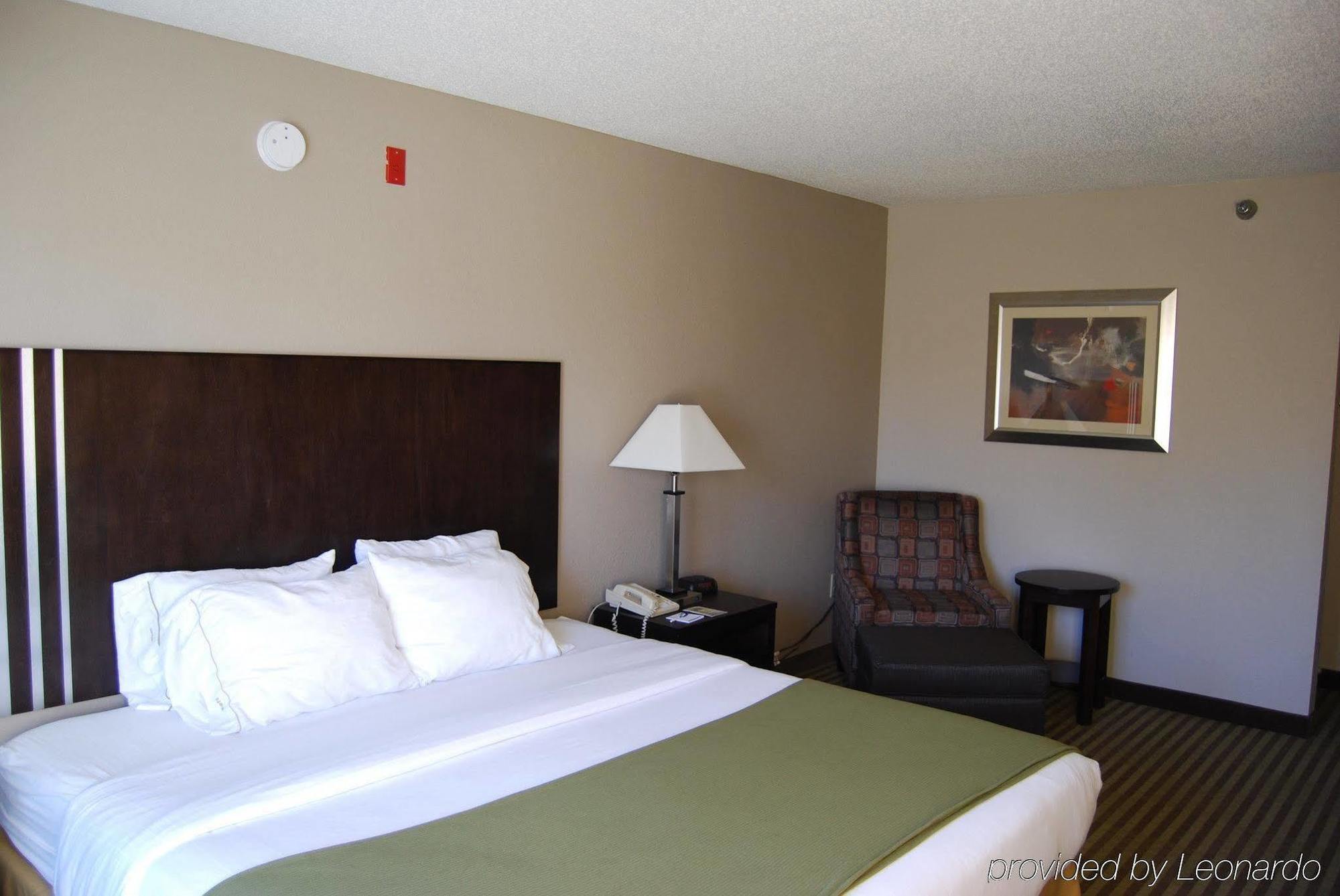 Holiday Inn Express & Suites Tell City By Ihg חדר תמונה